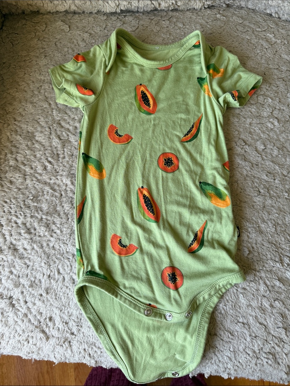 Kyte baby Green Papaya Print Baby One-Piece Bodysuit